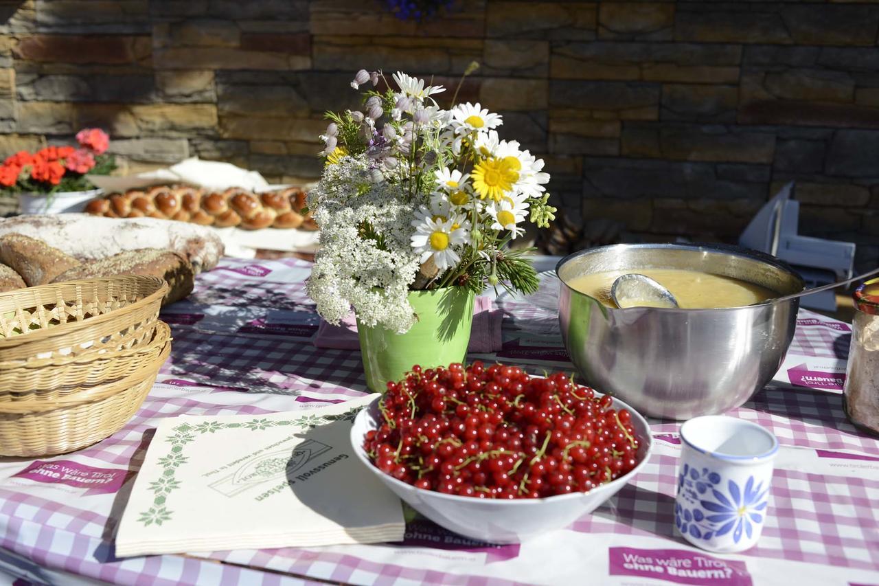 Biobauernhof Gehrnerhof Am Arlberg Apartment Warth  Luaran gambar